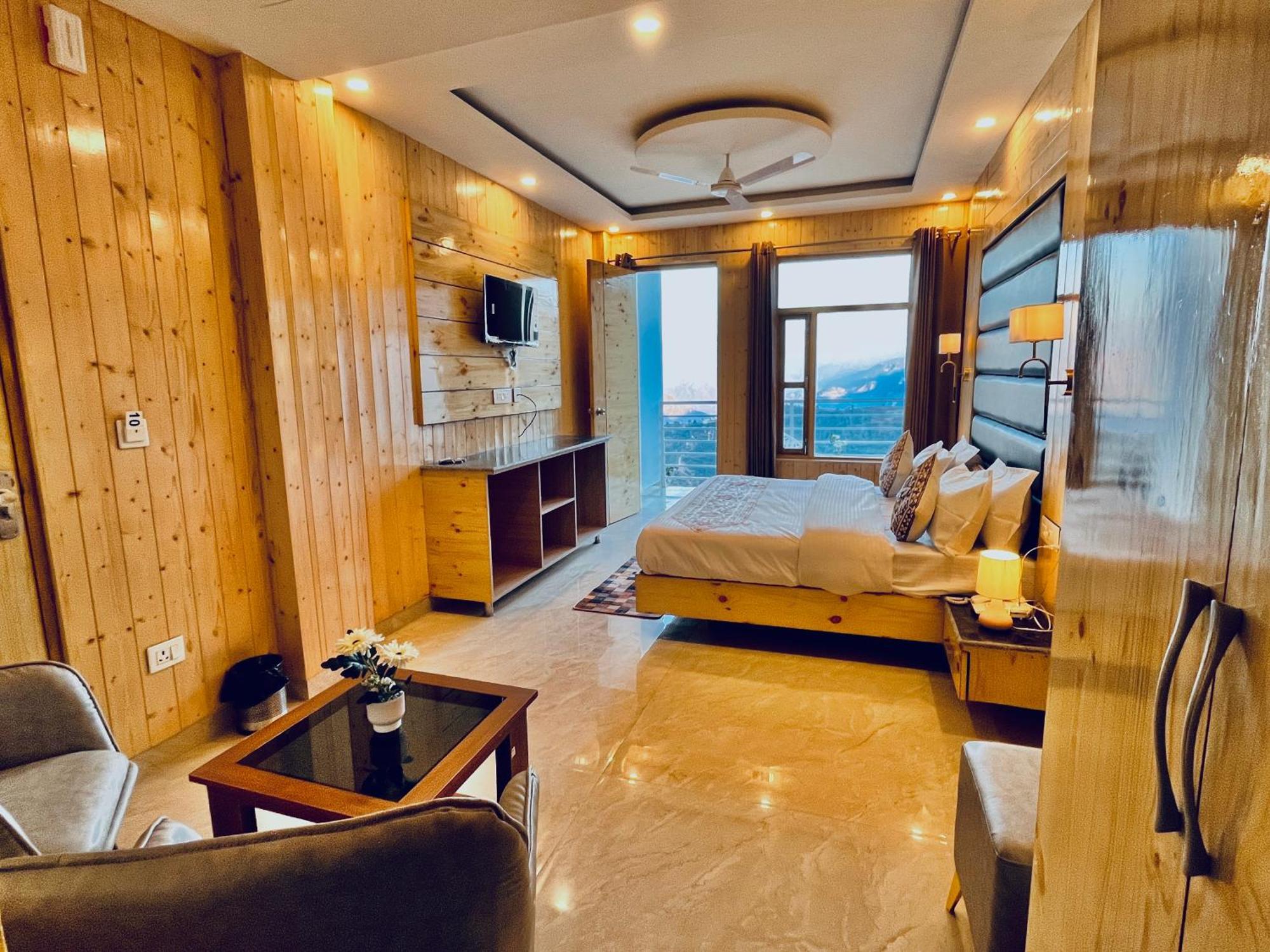 Hotel Classic Crown - #Scenic Mountain View #Open Terrace #Parking #Premium Rooms With Balcony #Guest Preferred #Best Selling Hotel In Mussoorie Exteriér fotografie