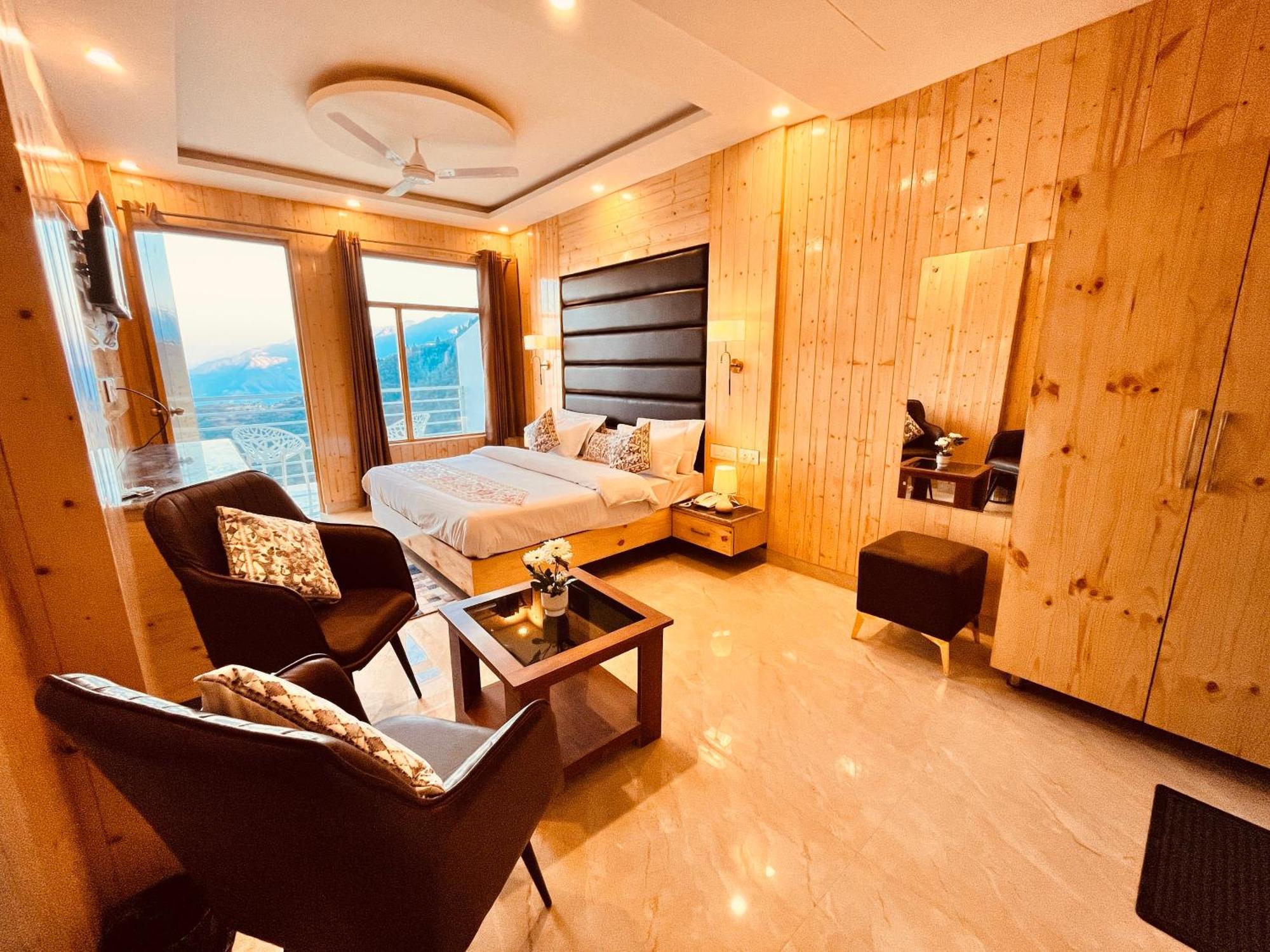Hotel Classic Crown - #Scenic Mountain View #Open Terrace #Parking #Premium Rooms With Balcony #Guest Preferred #Best Selling Hotel In Mussoorie Exteriér fotografie