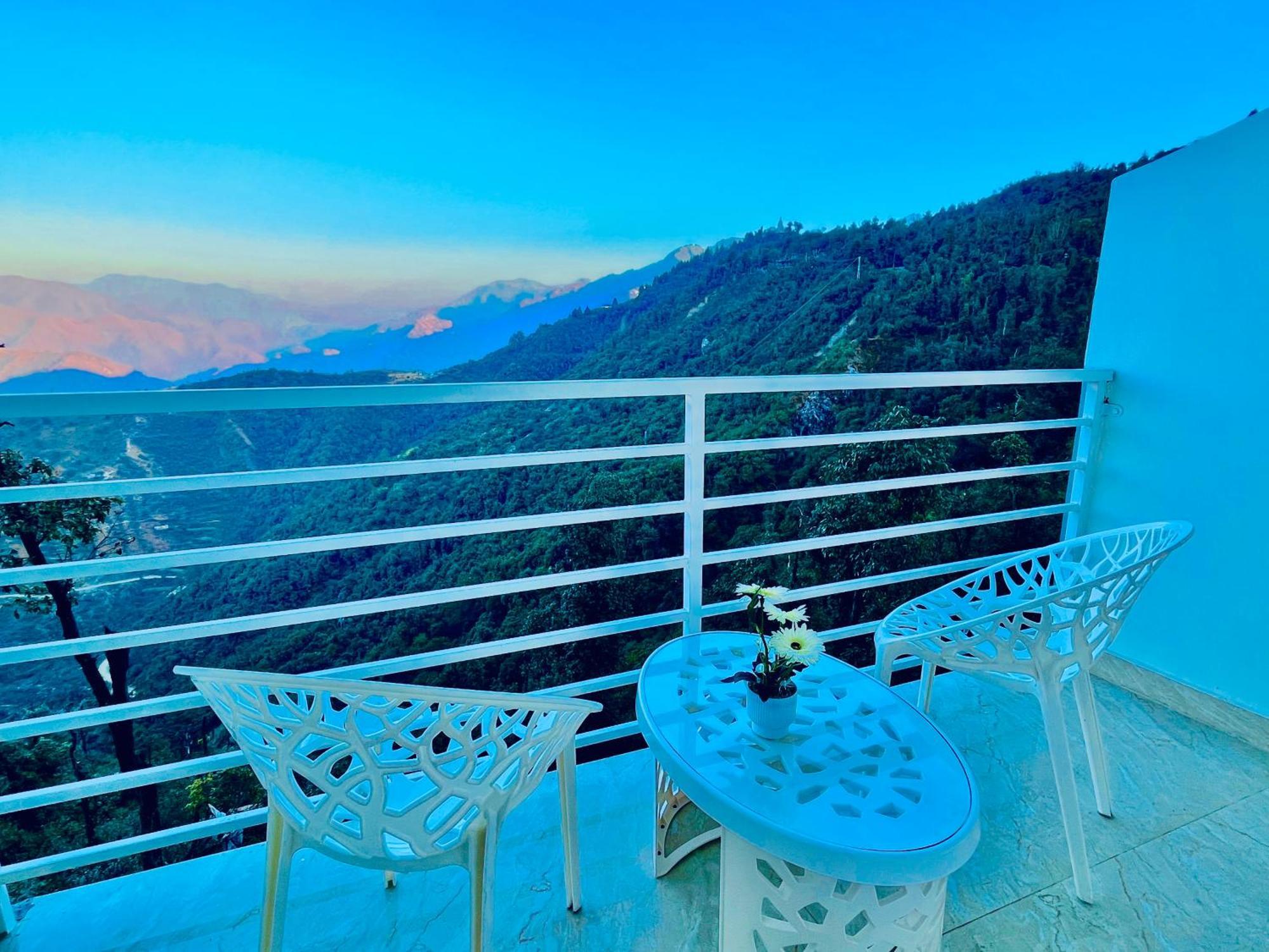 Hotel Classic Crown - #Scenic Mountain View #Open Terrace #Parking #Premium Rooms With Balcony #Guest Preferred #Best Selling Hotel In Mussoorie Exteriér fotografie