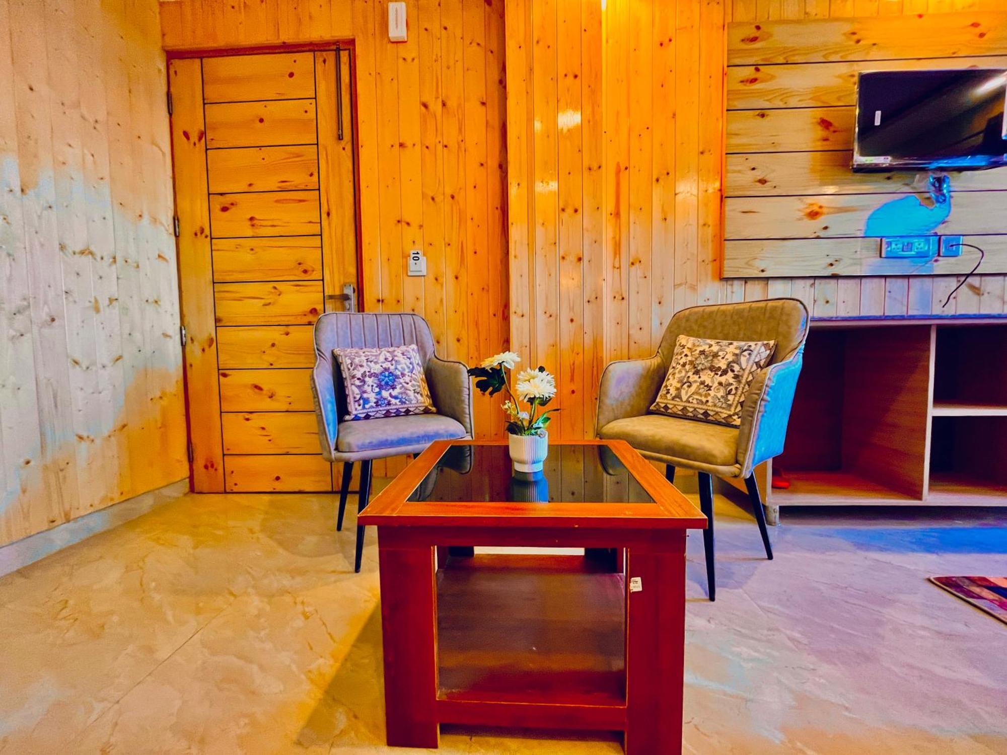 Hotel Classic Crown - #Scenic Mountain View #Open Terrace #Parking #Premium Rooms With Balcony #Guest Preferred #Best Selling Hotel In Mussoorie Exteriér fotografie